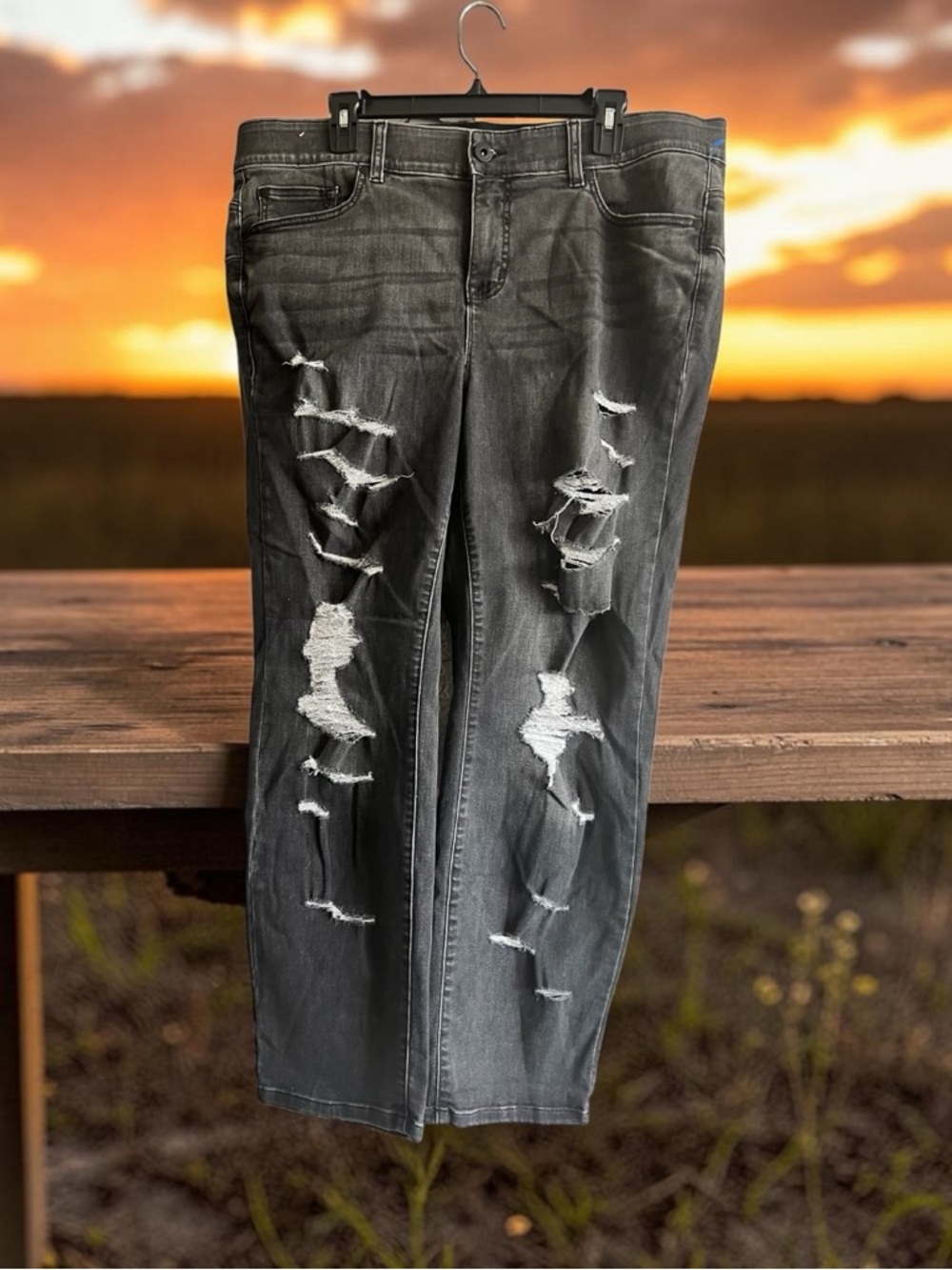 torrid Men's Black Gray Distressed Straight Jeans